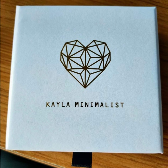 Meet your Posher Kayla Minimalist - Picture 1 of 1